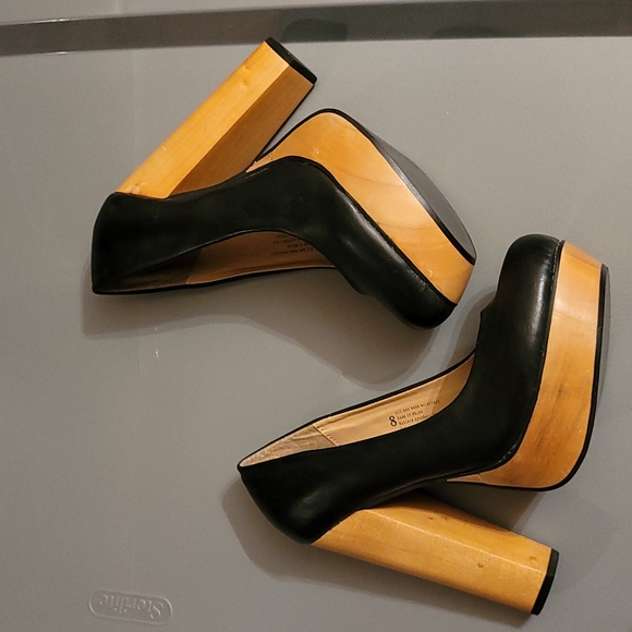 Platform heels - Picture 3 of 5
